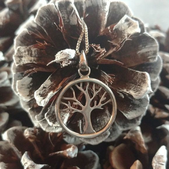 Tree of Life Necklace - Picture 2 of 4